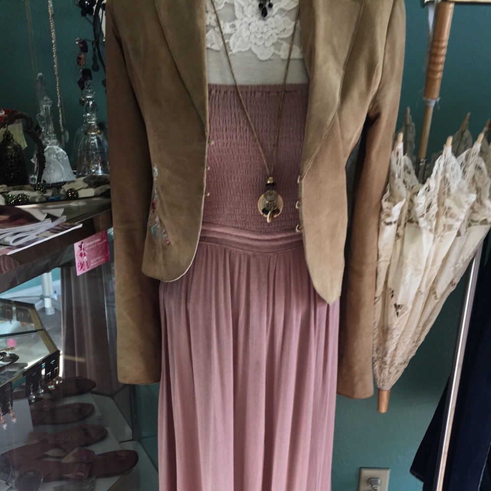 Dress s - Picture 3 of 3
